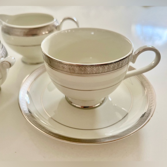 Mikasa Palatial Platinum Fine China Coffee/Tea Service for 8 - Picture 3 of 10